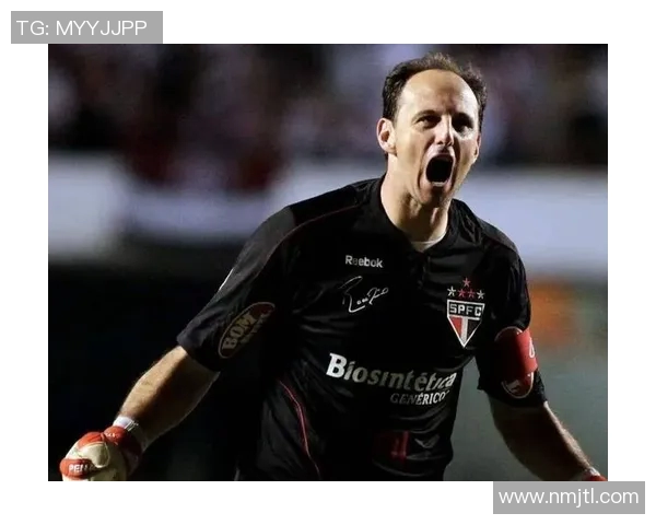 全球足坛最火球星背后的故事与成就解析全方位揭秘他们的传奇之路